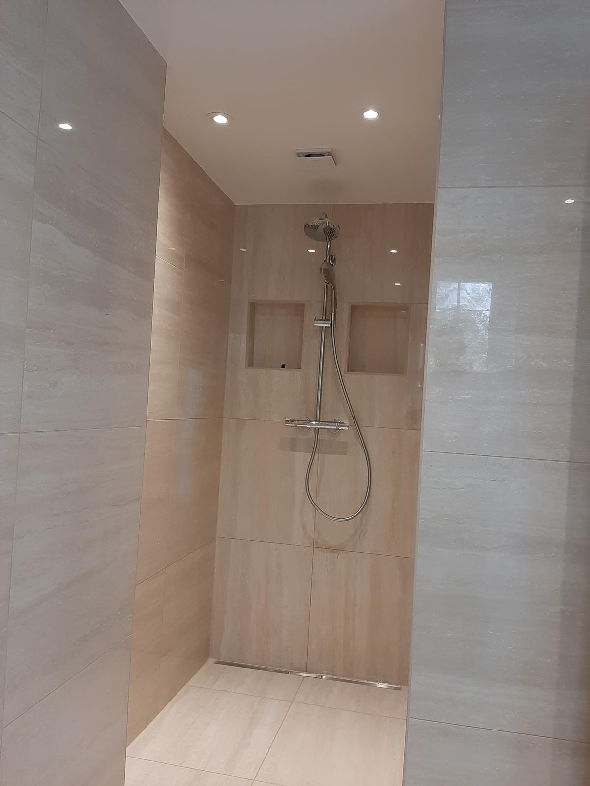 Rénovation de salle de bains réalisée par Promatherm Sàrl — vue 19